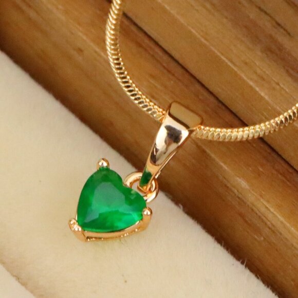 "Tiny Green Heart Pendant in Gold Plated Brass, XPPT1302 - Picture 1 of 13